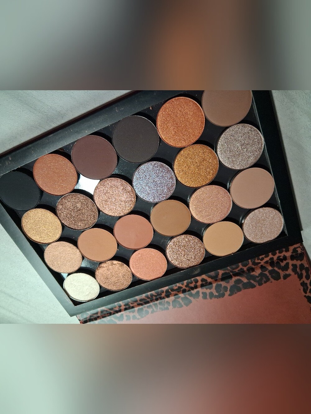Colourpop Eyeshadow Palette - Picture 2 of 4